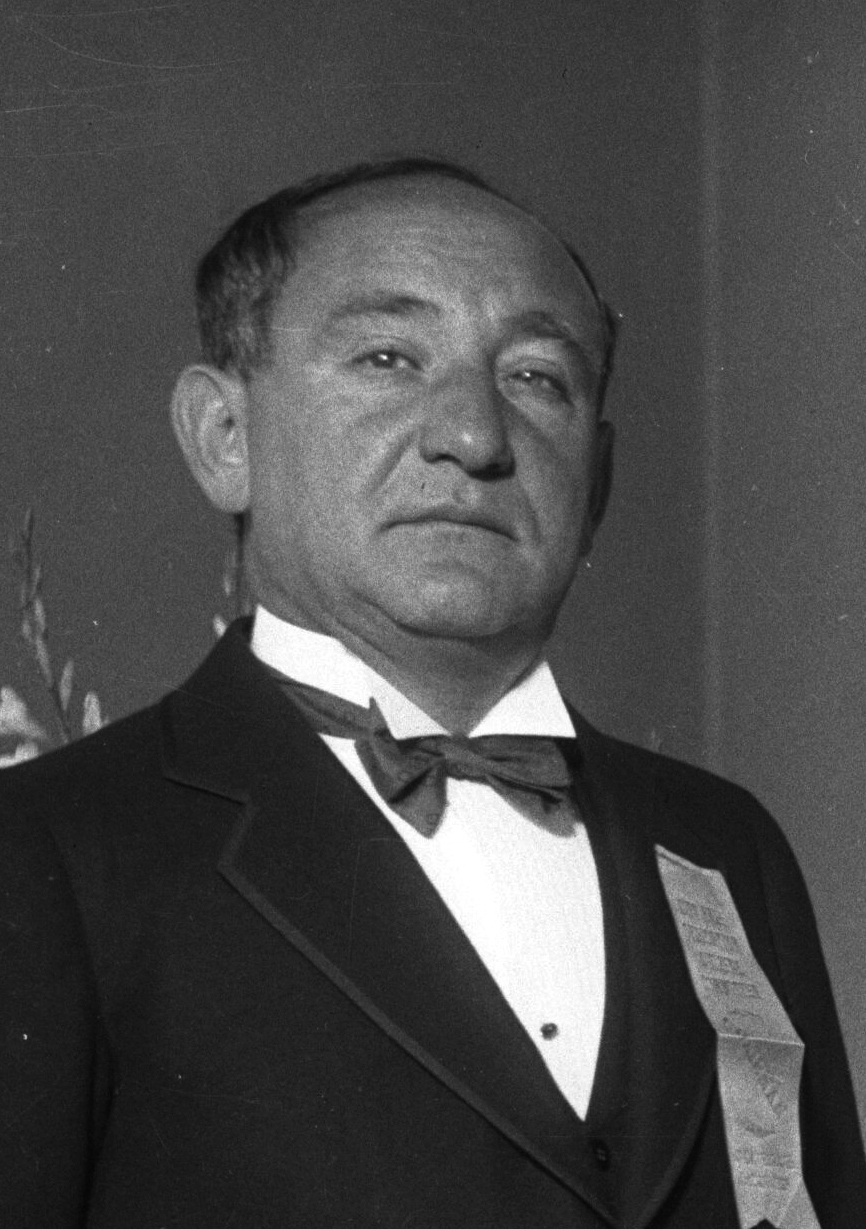 Producer Joseph M. Schenck stands at the dedication of Los Angeles City Hall on 27 April 1928.