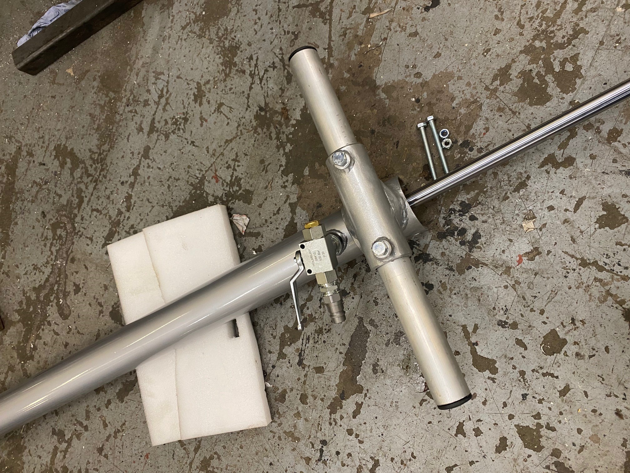 A Bickers Action jerk-ram actuator with a wide crossbar photographed against a white background.